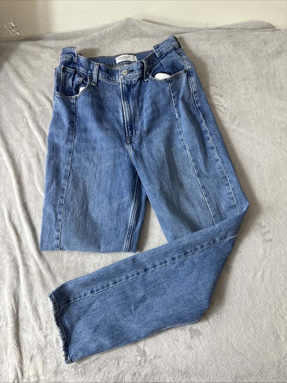 Abercrombie & Fitch The ’90s Straight Ultra High Rise Curve Love Jeans 29